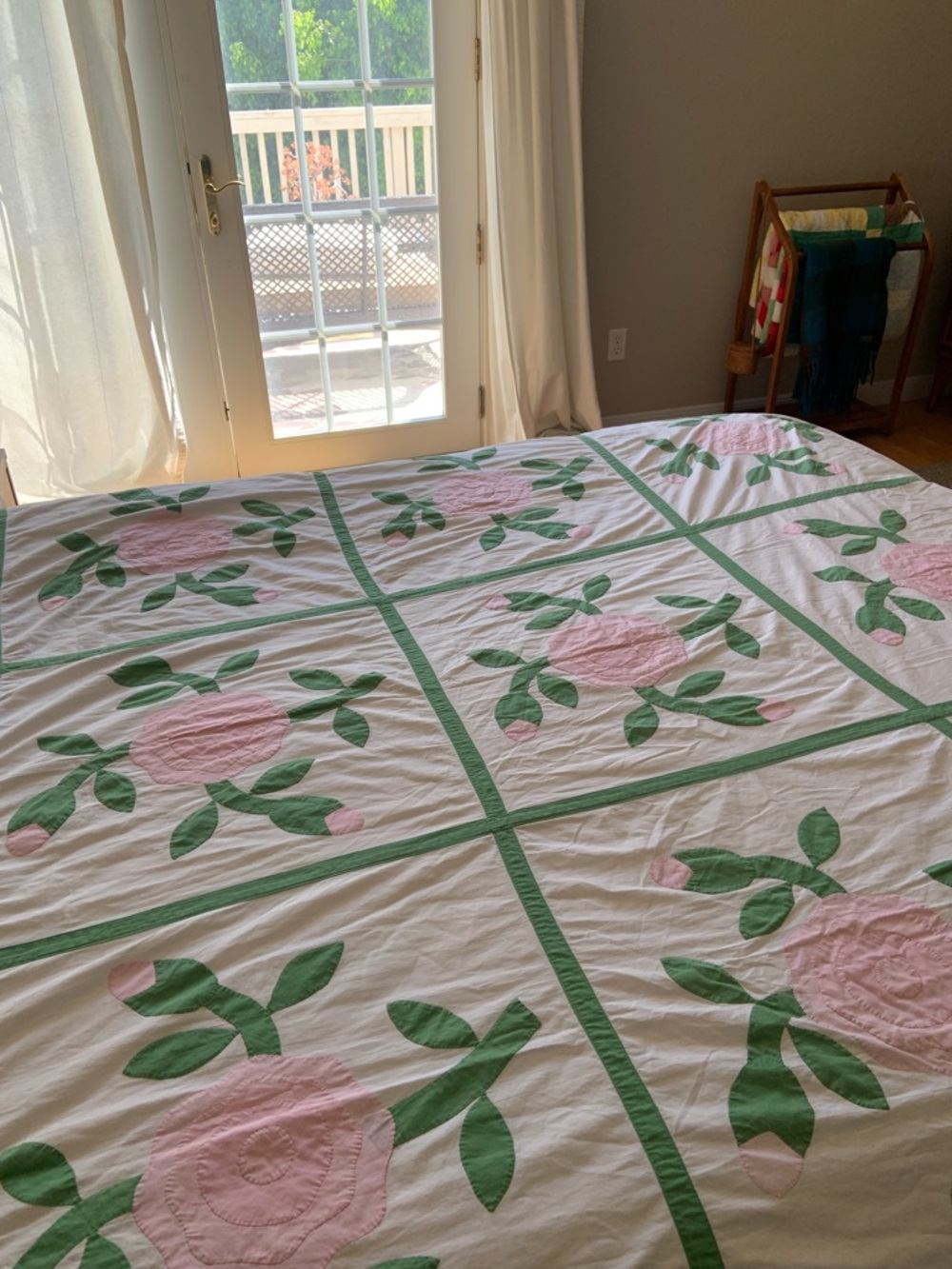 Vintage Floral Patchwork Quilt - Pink and Green Cotton Bedspread